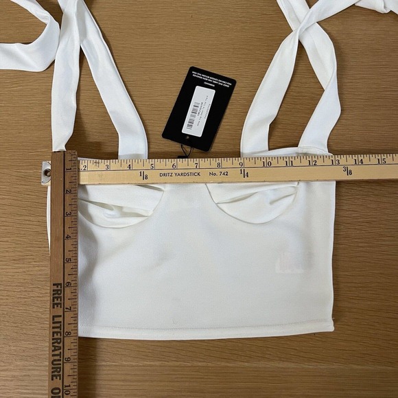 Women's Prettylittlething Size 2 White Cup Detail Tie Crop Top NWT New - Picture 4 of 6